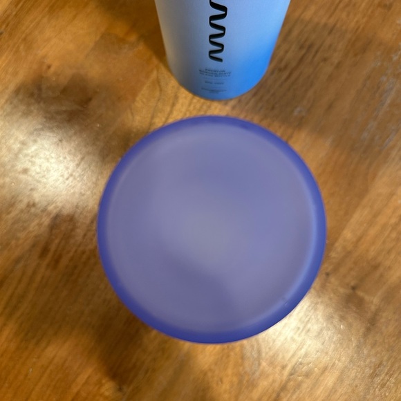 ARMRA Colostrum White Water Bottle - Picture 7 of 7